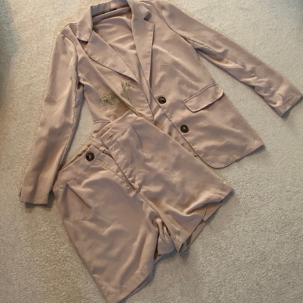 Beige/Apricot Blazer and Shorts Set Size US 2